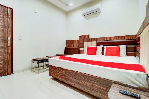 Oyo 77287 Hotel Magus