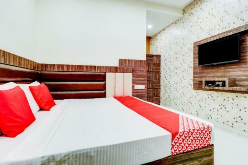 Oyo 77287 Hotel Magus