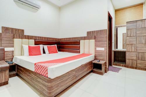 Oyo 77287 Hotel Magus