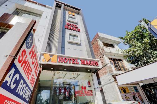 Oyo 77287 Hotel Magus