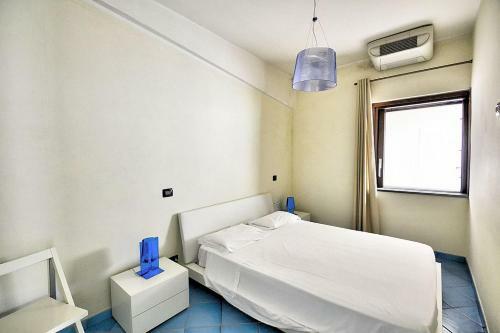 Acciaroli Villa Sleeps 3 Air Con