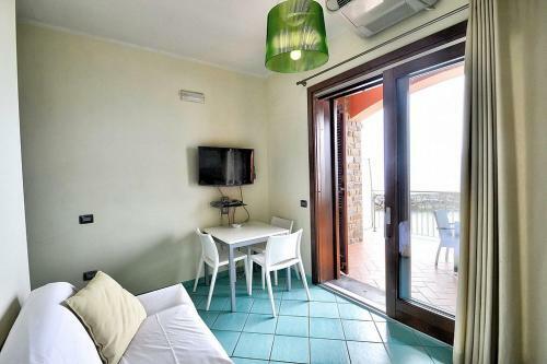 Acciaroli Villa Sleeps 4 Air Con