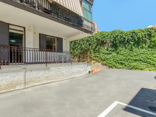 Exotic Holiday Home In Acicastello Near Sea