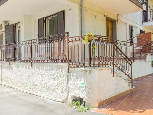 Exotic Holiday Home In Acicastello Near Sea