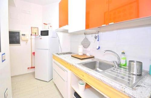 Agropoli Apartment Sleeps 4 With Air Con