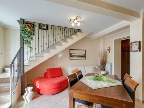 Classy Holiday Home In Aielli With Terrace