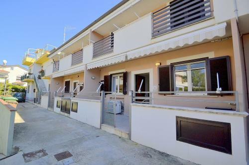 Agropoli Villa Sleeps 4 With Air Con