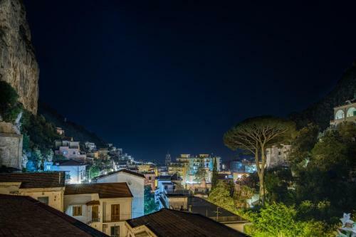 Hostal Valle D'amalfi Suites