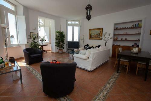 Villa Di Prestigio A Capri By Dimorra