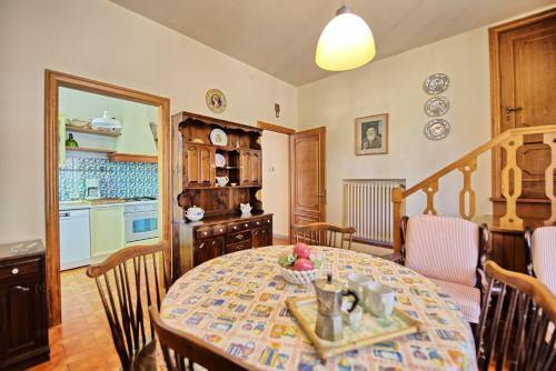 Ambra Villa Sleeps 8 With Pool And Wifi