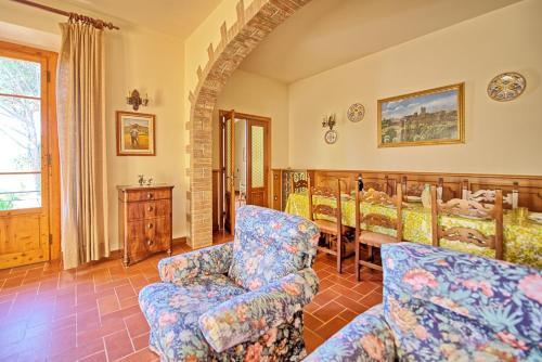 Ambra Villa Sleeps 8 With Pool And Wifi