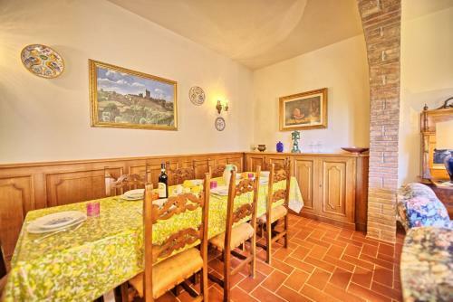 Ambra Villa Sleeps 8 With Pool And Wifi