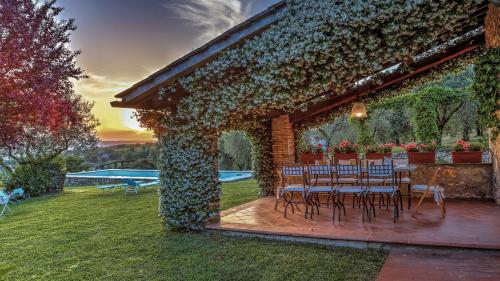 Villa Casale Tre Cipressi 10