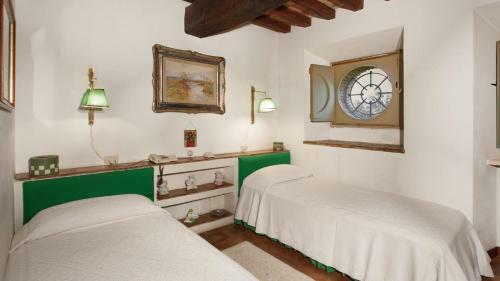Villa Casale Di Totano 12