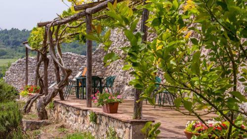 Villa Casale Di Totano 12