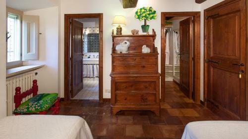 Villa Casale Di Totano 12