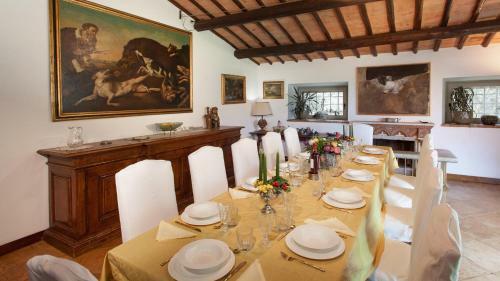 Villa Casale Di Totano 12