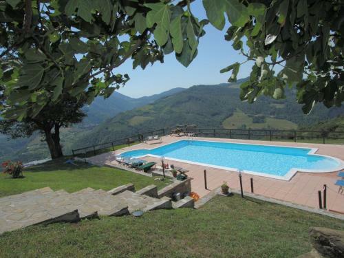 Stunning Villa In Apecchio With Jacuzzi