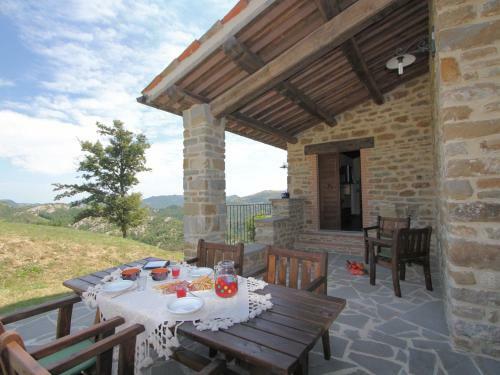 Stunning Villa In Apecchio With Jacuzzi