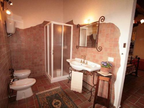 Stunning Villa In Apecchio With Jacuzzi