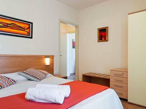 Beautiful Villa In Piticchio With Swimming Pool
