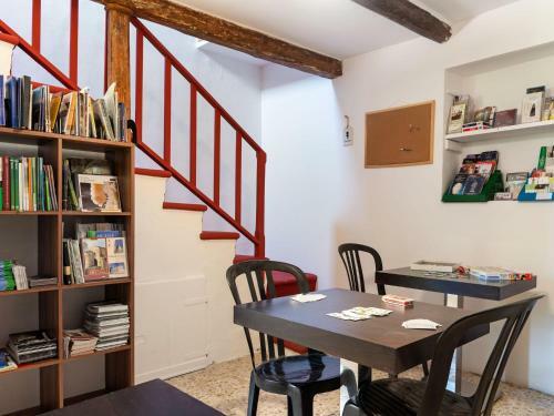 Beautiful Villa In Piticchio With Swimming Pool