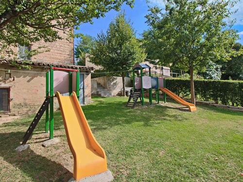 Beautiful Villa In Piticchio With Swimming Pool