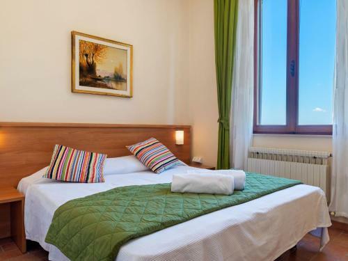 Beautiful Villa In Piticchio With Swimming Pool