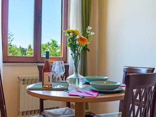 Beautiful Villa In Piticchio With Swimming Pool