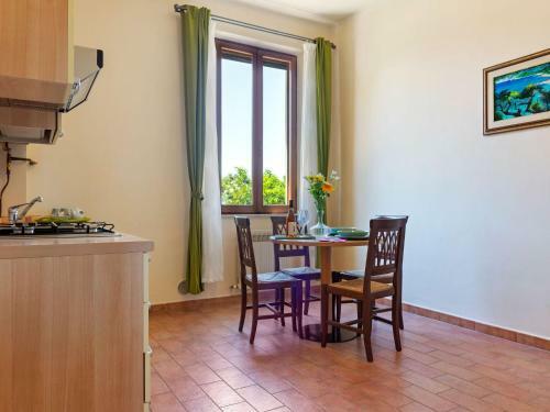 Beautiful Villa In Piticchio With Swimming Pool