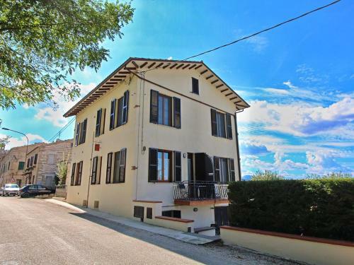 Beautiful Villa In Piticchio With Swimming Pool
