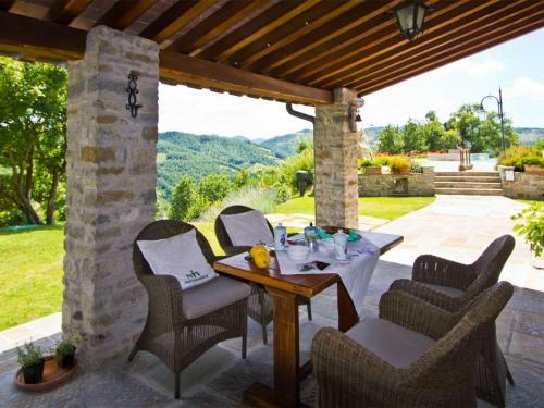 Scenic Villa In Apecchio With Swimming Pool