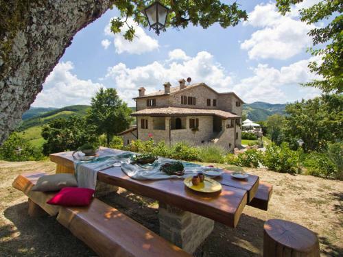 Scenic Villa In Apecchio With Swimming Pool
