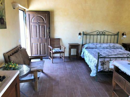Mountain-view Farmhouse In Apecchio With Private Garden