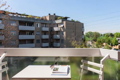 Apartamento Homeathotel Arese Valera Apt.