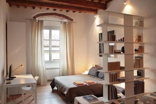 Arezzo Apartment Sleeps 4