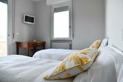 B&B Porta Romana-language And Art
