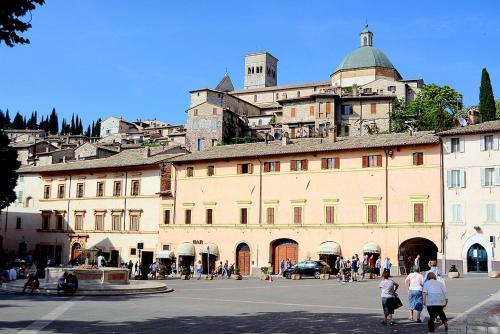 Villa In Assisi Sleeps 4