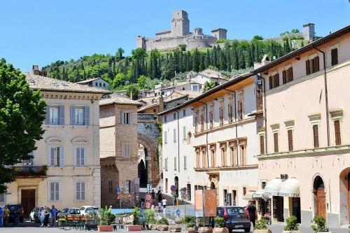 Villa In Assisi Sleeps 4 8