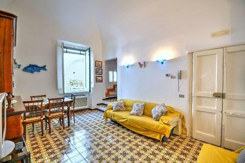 Atrani Villa Sleeps 5 Wifi
