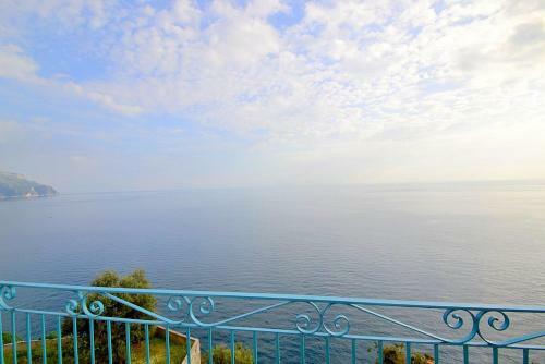 Castiglione Villa Sleeps 4 With Air Con