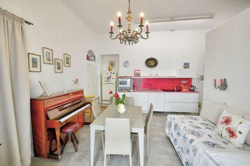 Castiglione Villa Sleeps 4 With Air Con
