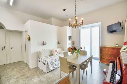 Castiglione Villa Sleeps 4 With Air Con