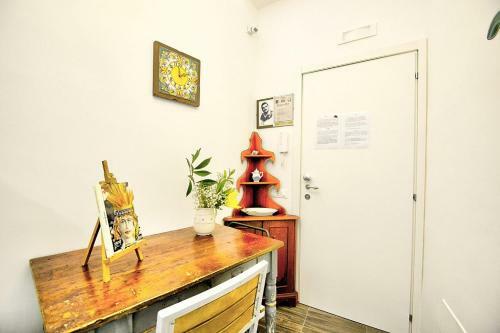 Castiglione Villa Sleeps 5 With Air Con