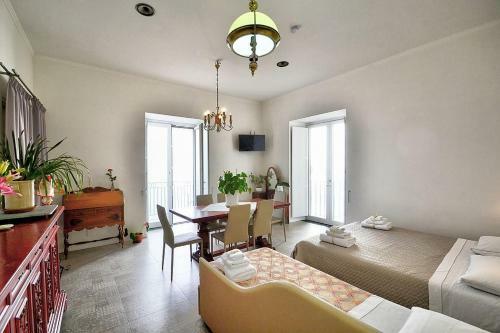 Castiglione Villa Sleeps 5 With Air Con