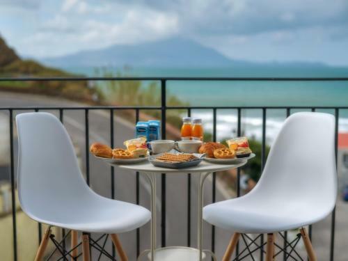 Hostal Naro Suites And Rooms