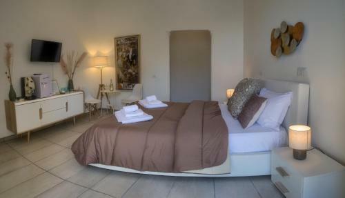 Hostal Naro Suites And Rooms