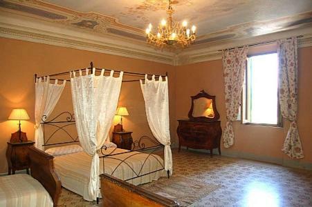 Badia Agnano Villa Sleeps 22 Pool Wifi