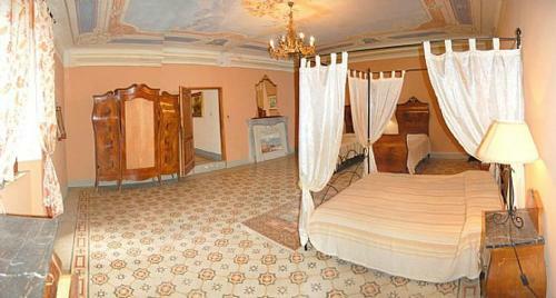 Badia Agnano Villa Sleeps 22 Pool Wifi