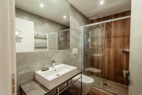 Aparthotel Prada' Home Eco Suites